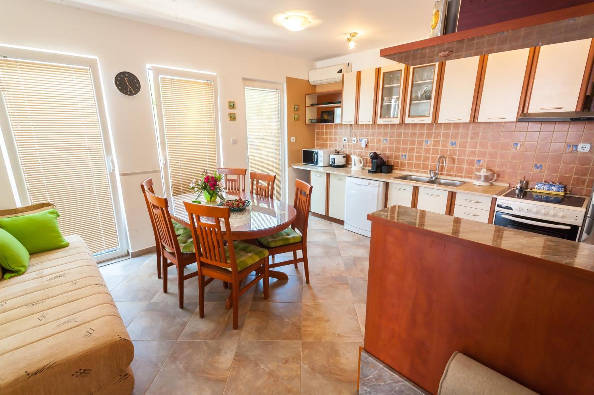 Apartments Mila Krimovica Ruang foto