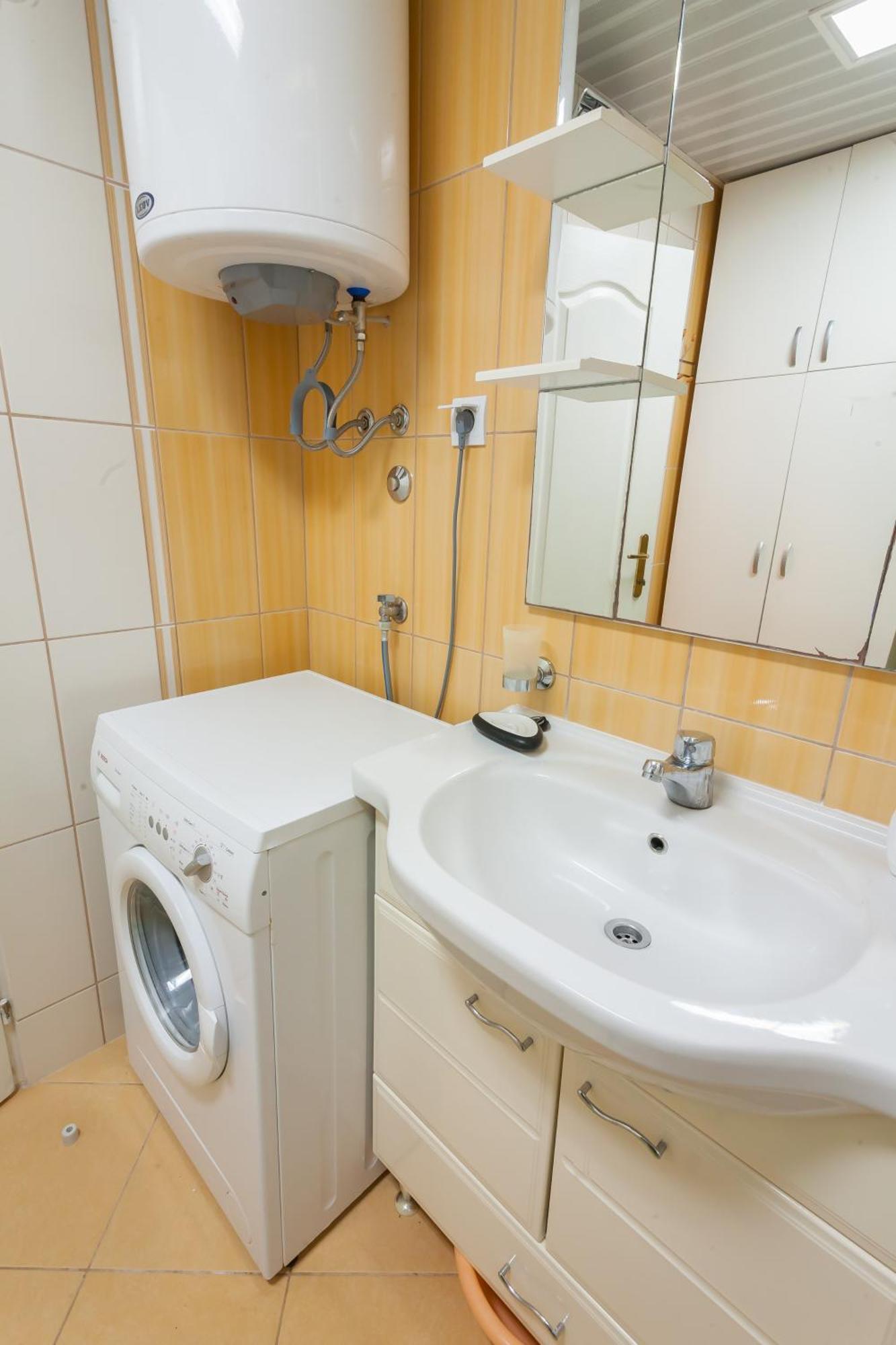 Apartments Mila Krimovica Bagian luar foto